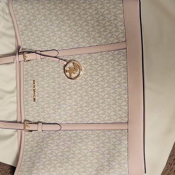 Michael Kors Handbags - Mk Tote NWOT